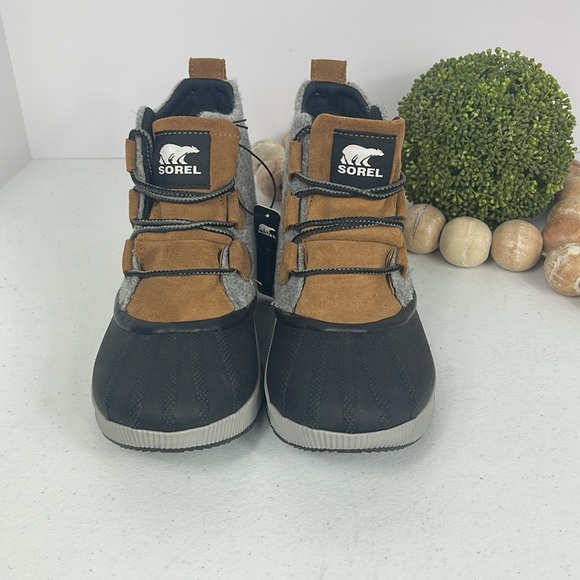 Sorel
OUT 'N ABOUT III CLASSIC Women
Taffy (Sz 7.5) Color Camel NWT - Picture 3 of 11